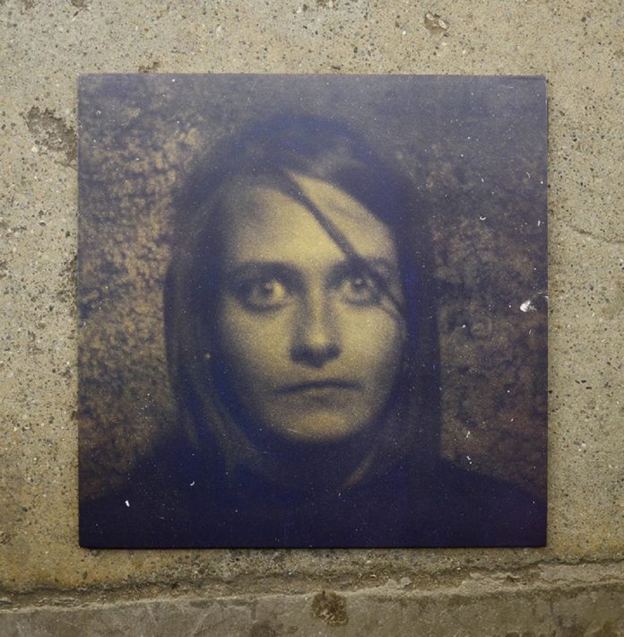 emilie-zoe.dead.end.tape