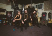 Le groupe de metal BLACK ABSINTHE dévoile un clip pour son titre ‘The Wild’ black absinthe