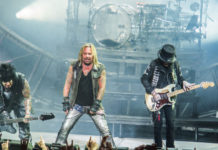 VINCE NEIL : le leader de MÖTLEY CRÜE sera présent au Riverside Open Air !