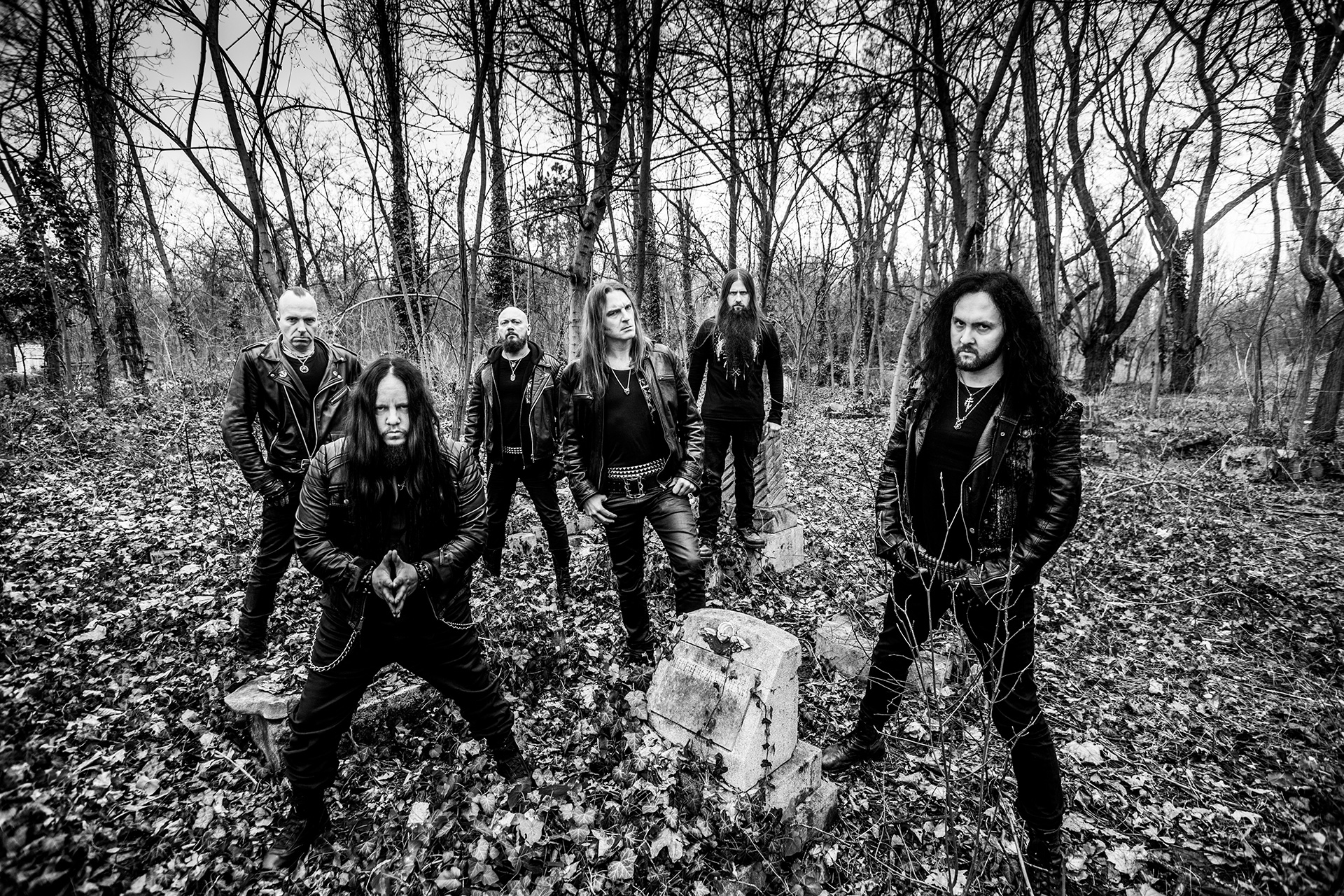 Le supergroupe de death metal SINSAENUM s'apprête à partir en tournée ...