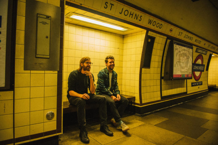 BIO_JOHN_IMAGECREDIT_ LINDSAY_MELBOURNE