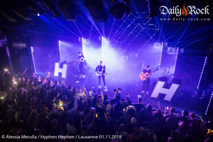 Hyphen Hyphen-15