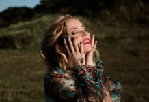 ANNEKE VAN GIERSBERGEN – A cœur ouvert
