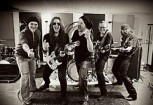 FELSKINN – Les suisses annoncent la sortie de leur nouvel album « Enter The Light »