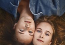 THE WOODGIES – Holding Hands