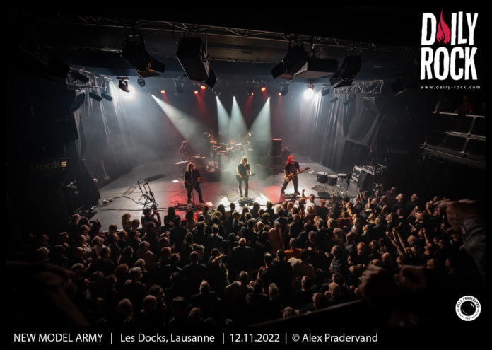 New-Model-Army-Lausanne-2022-14-Photo-by-Alex-Pradervand