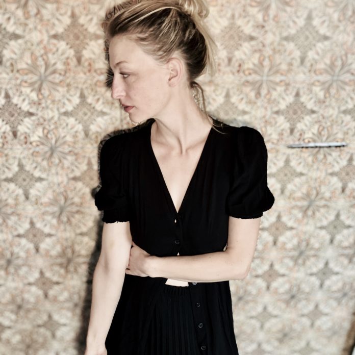 Int_AliceTorrent_Pic2_byDavidGlassey