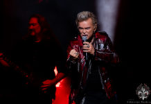 BILLY IDOL AU CENTRE VIDEOTRON: LE KING DES REBELLES