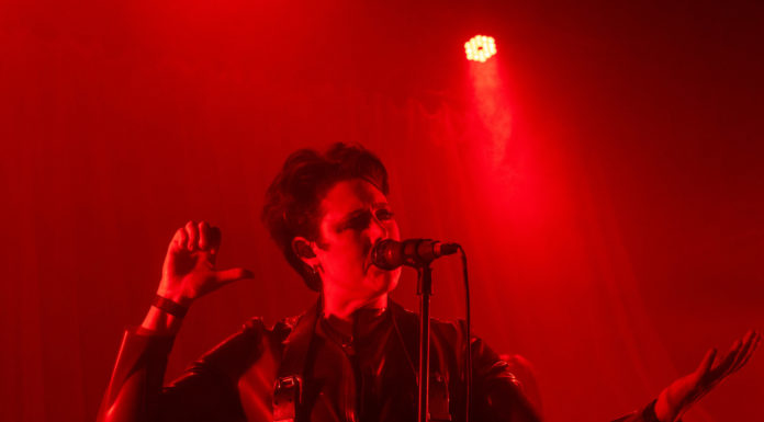 Pain Magazine + ErreurJean – Fri-Son, 4 avril 2026 Louisahhh chanteuse de Pain Magazine en concert le 4 avril à Fri-Son, Fribourg, Suisse