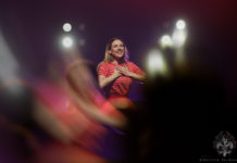 LAURA LAUNE : L’ANGE AU SOURIRE DIABOLIQUE