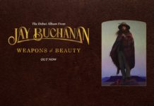 JAY BUCHANAN EXPLOSE LES CODES : « WEAPONS OF BEAUTY », LE DISQUE QU’IL N’OSAIT PAS FAIRE