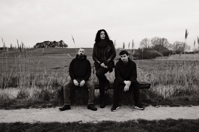 Meuhstache, trio Stoner genevois